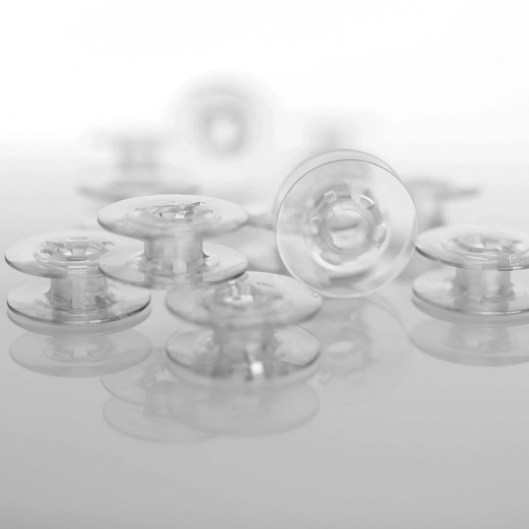 HUSQVARNA® VIKING® Bobbin Plastic 15 Class for JADE™, EMERALD™ 122, 118, 116, 203 - 10 Pack