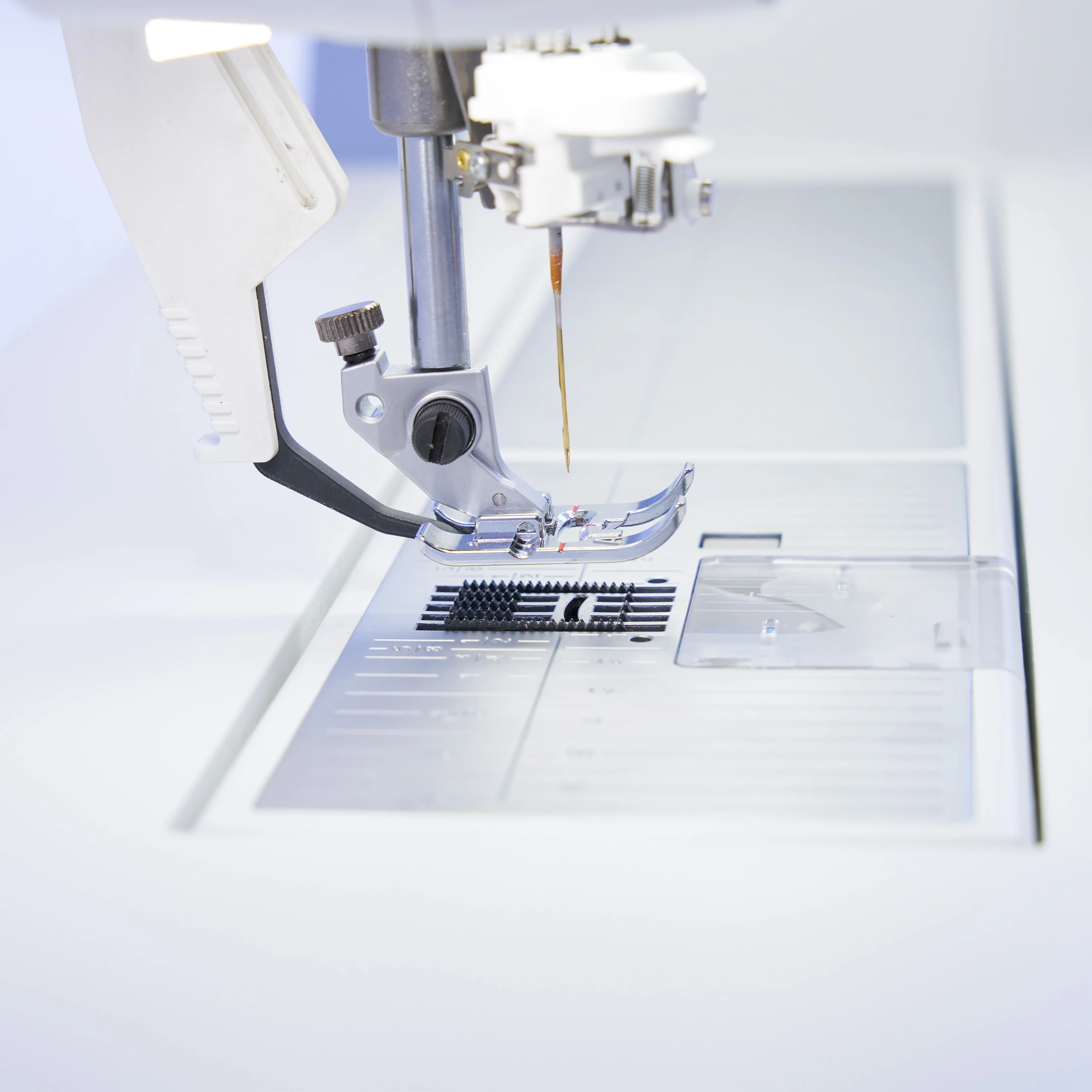 HUSQVARNA® VIKING® DESIGNER EPIC™ 3 Sewing & Embroidery Machine Nordic Frost Bundle - Image 9