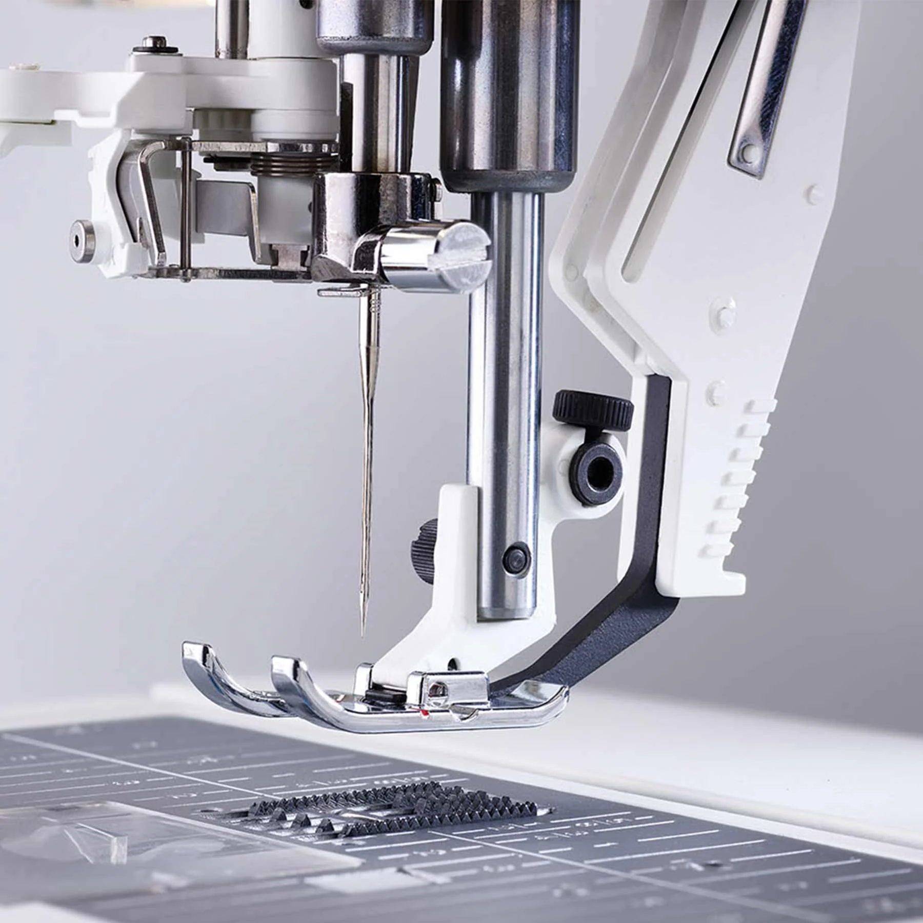 HUSQVARNA® VIKING® Refurbished DESIGNER EPIC™ 2 Sewing & Embroidery Machine in Burgandy Blush - Image 11