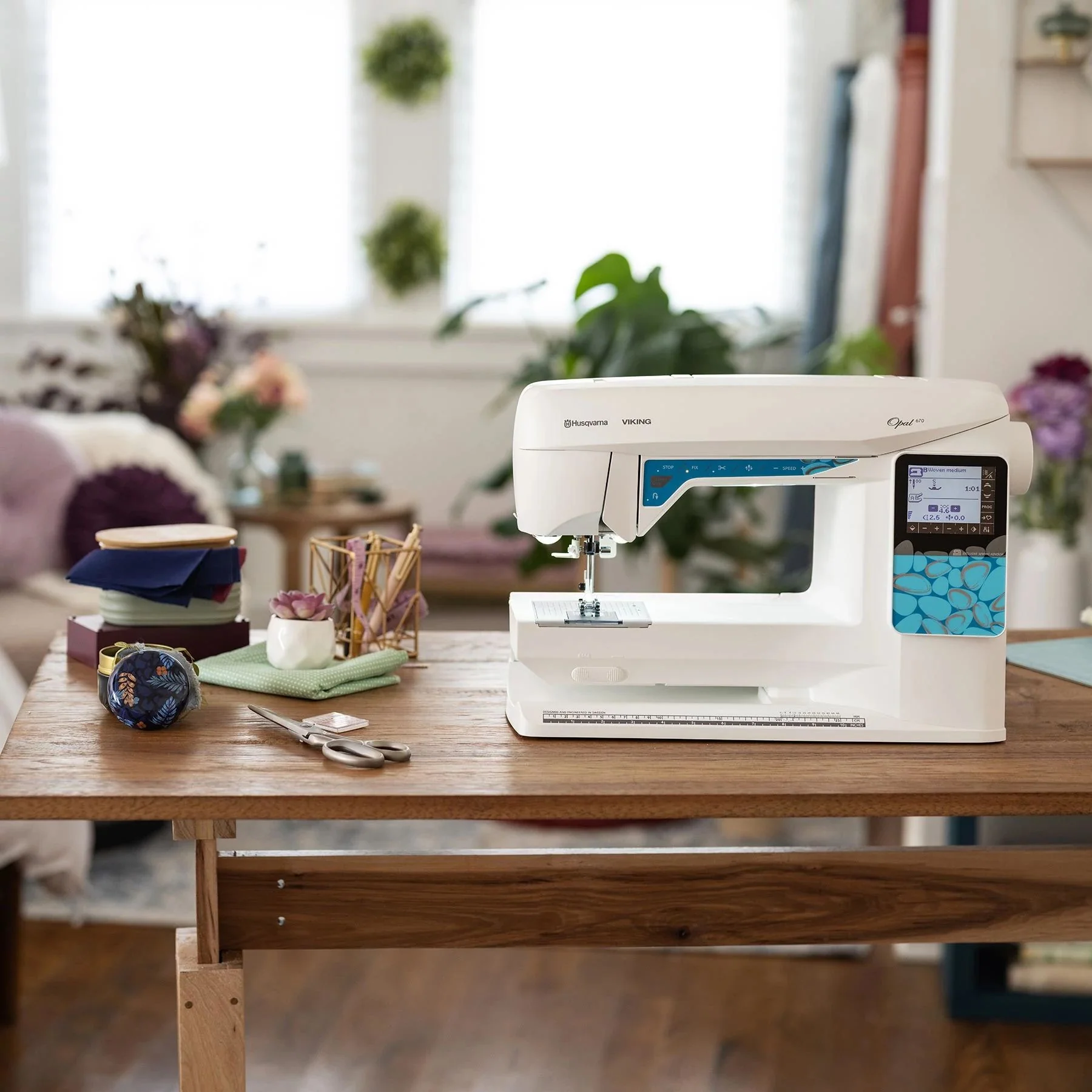 HUSQVARNA® VIKING® Refurbished OPAL 670 Sewing Machine - Image 8