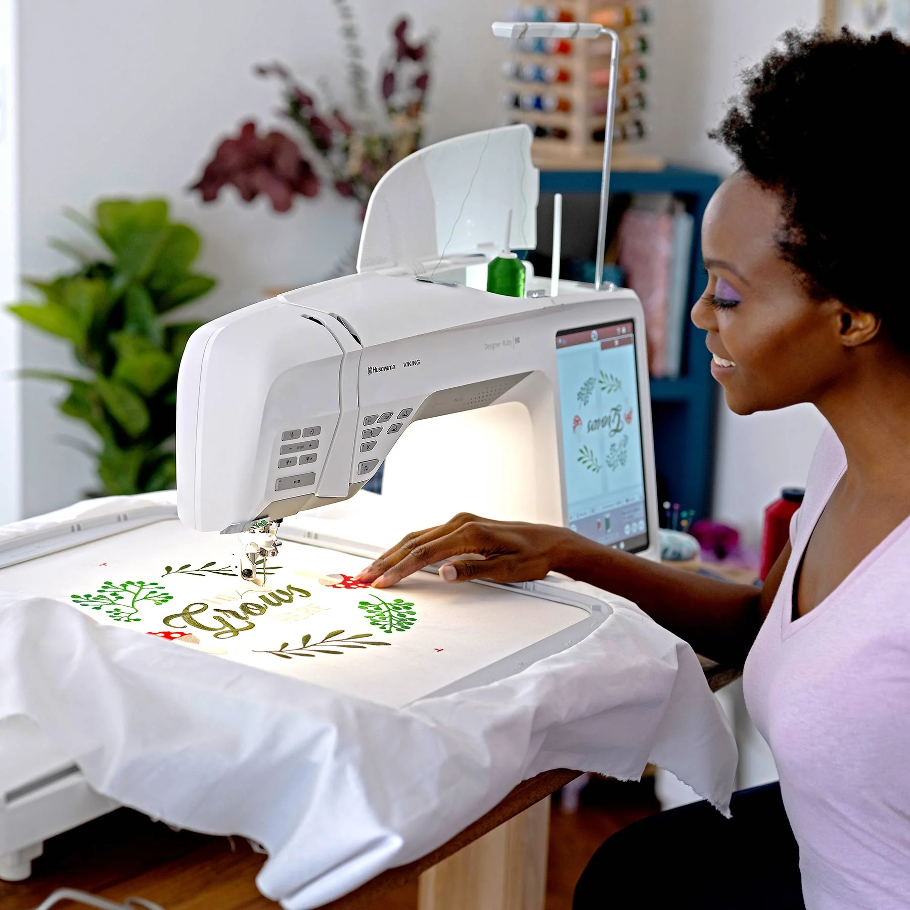 HUSQVARNA® VIKING® DESIGNER RUBY™ 90 Sewing & Embroidery Machine - Image 3