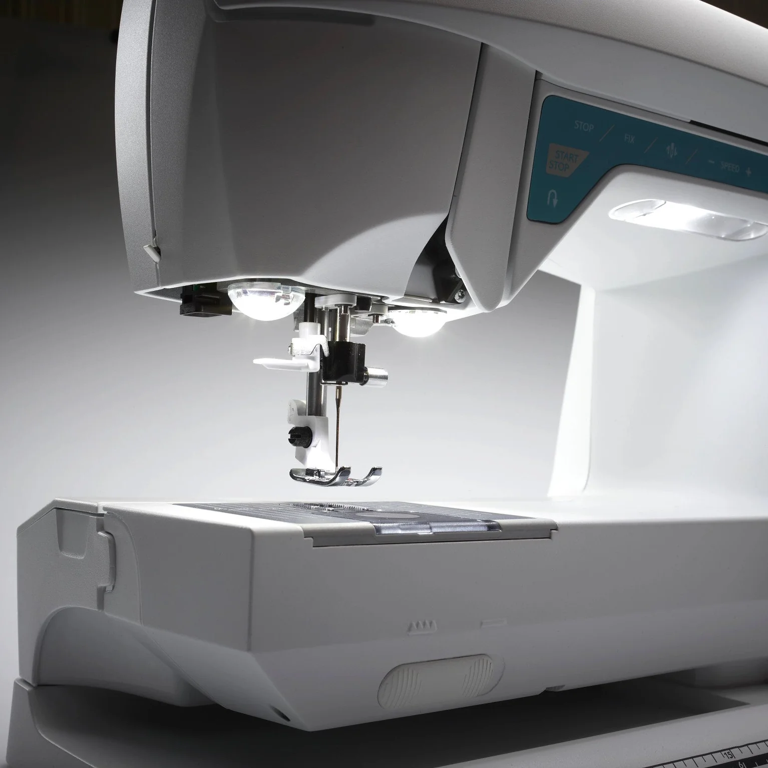 HUSQVARNA® VIKING® OPAL™ 650 Sewing Machine - Image 8