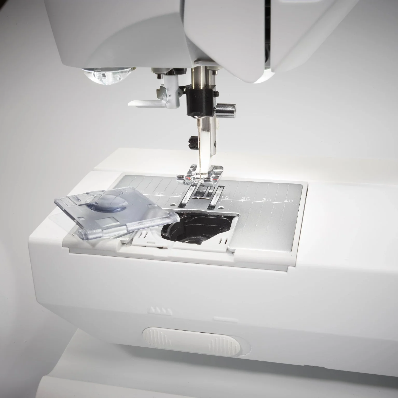 HUSQVARNA® VIKING® OPAL™ 670 Sewing Machine - Image 10