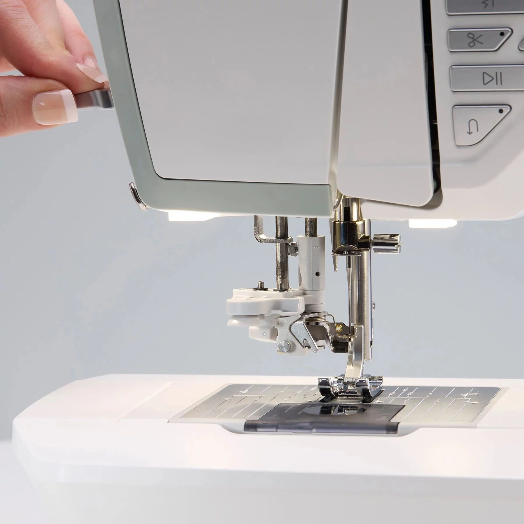 HUSQVARNA® VIKING® TOPAZ™ 55Q Sewing Machine Quilting Bundle - Image 11