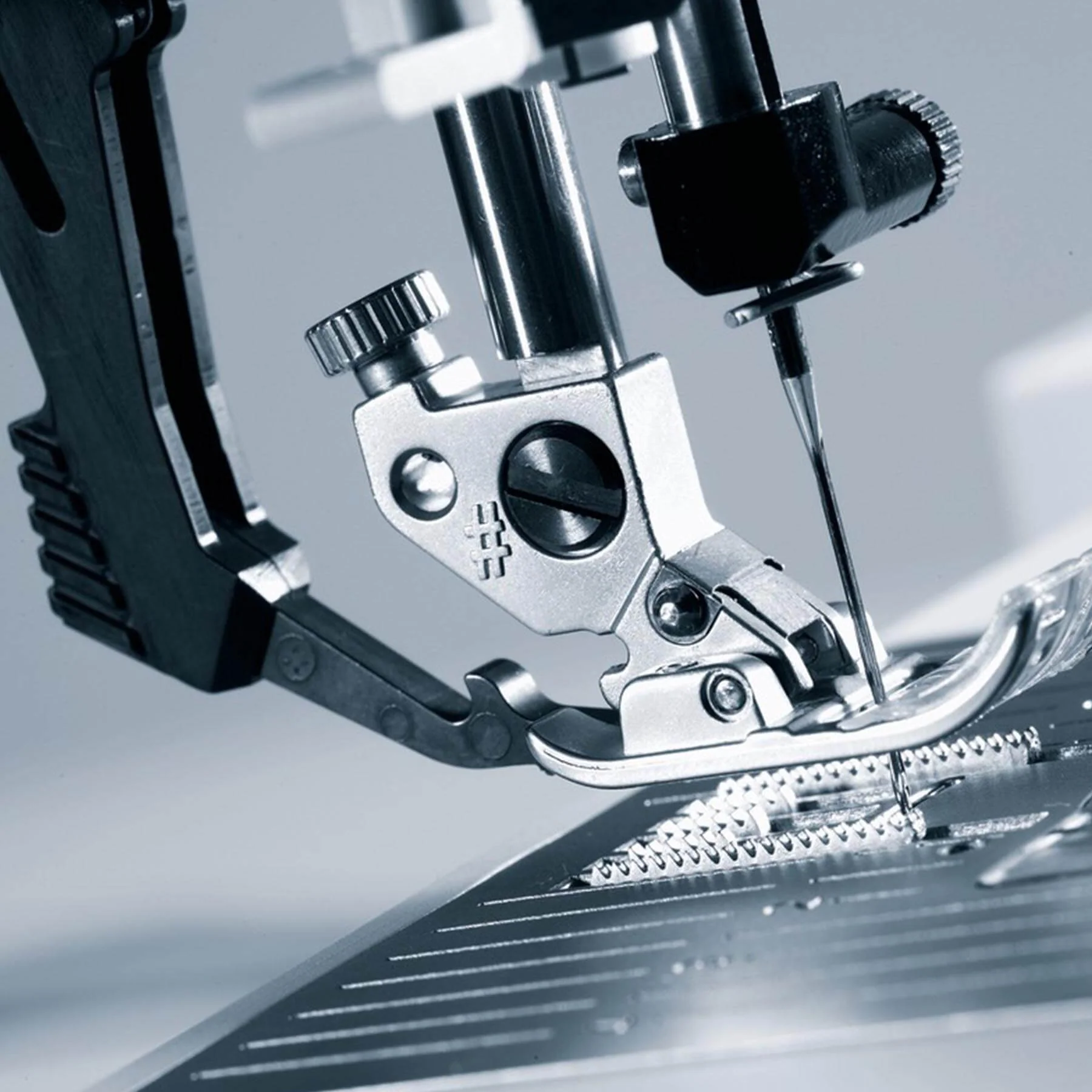 PFAFF® ambition™ 620 Sewing Machine - Image 6