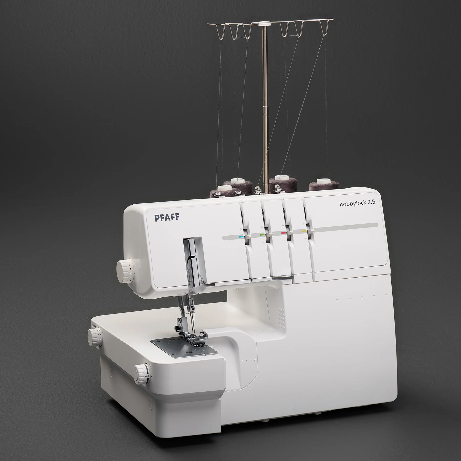 PFAFF® hobbylock™ 2.5 Overlock Machine - Image 4