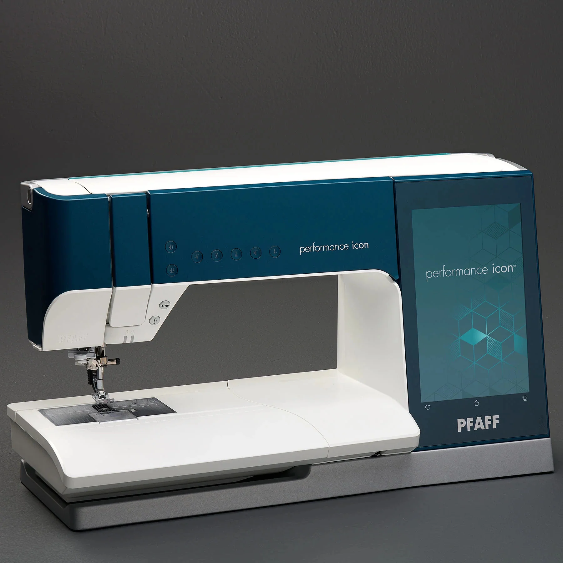 PFAFF® performance icon™ Sewing Machine - Image 14
