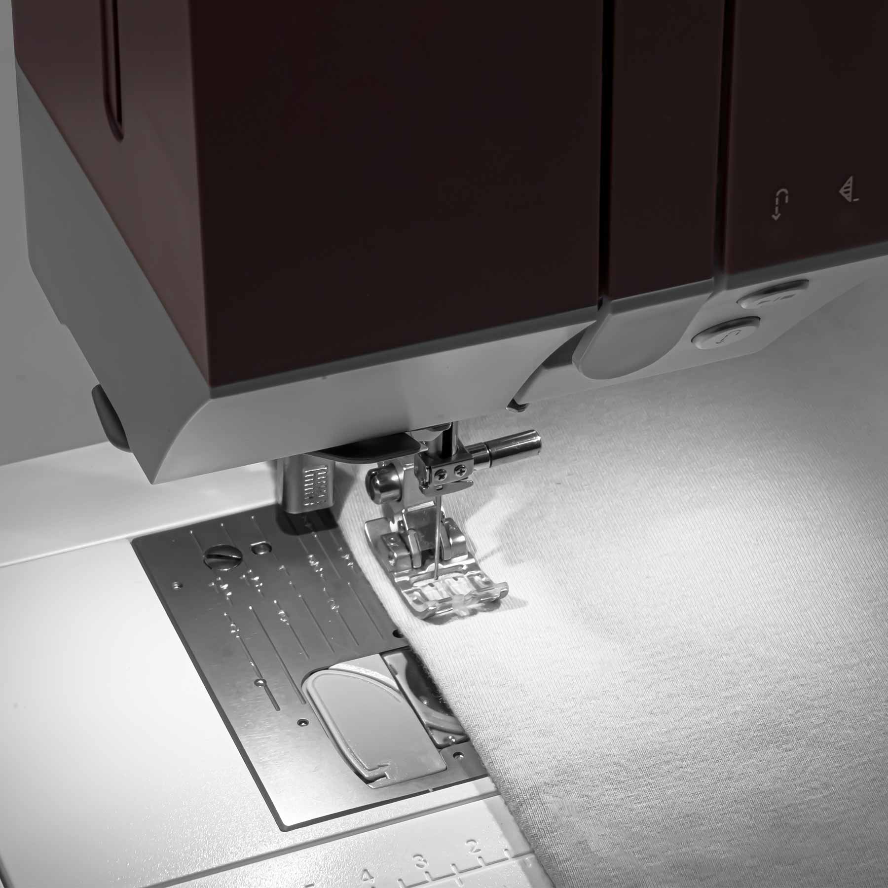 PFAFF® quilt ambition™ 635 Sewing Machine - Image 5
