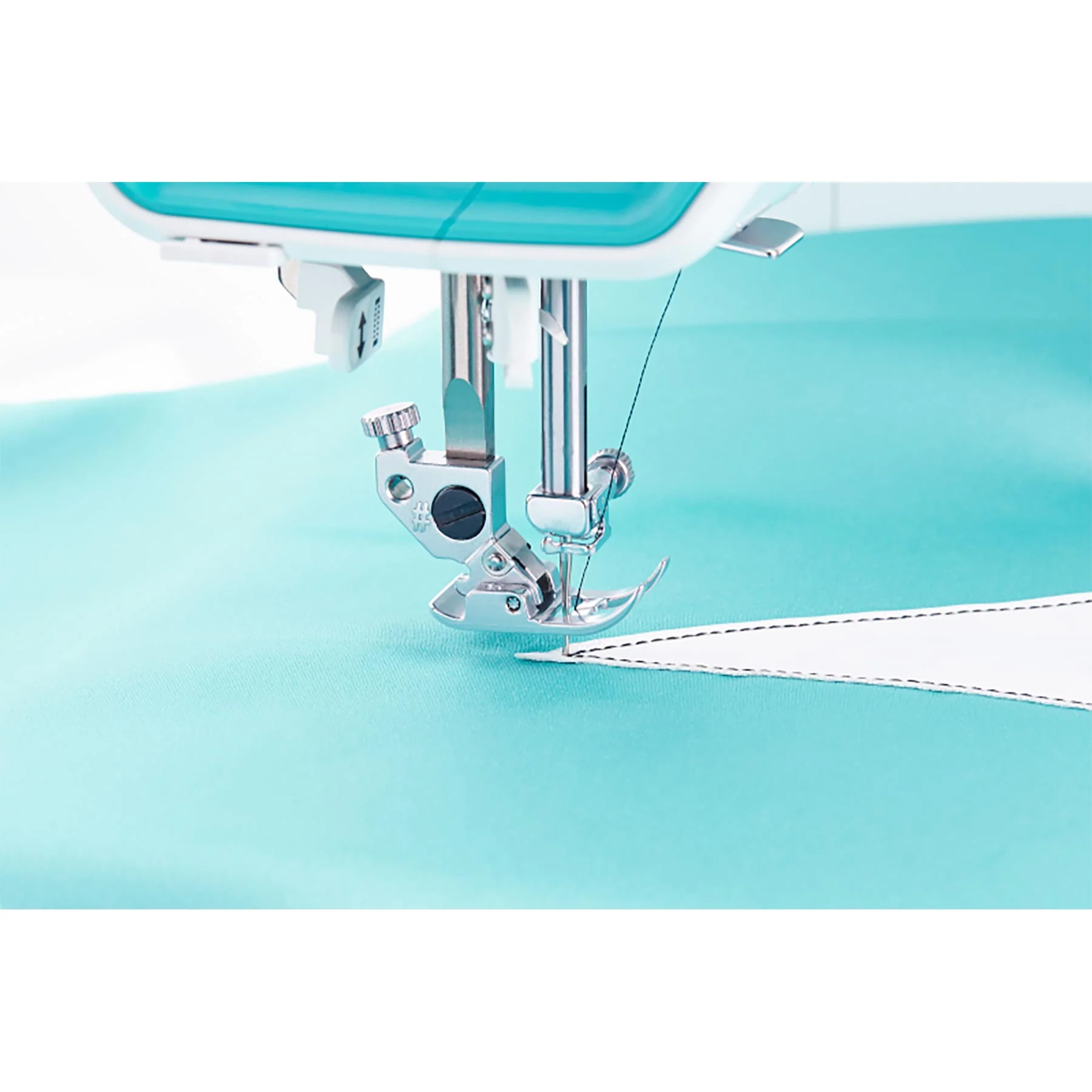 SMARTER BY PFAFF™ 260c Sewing Machine - Image 4