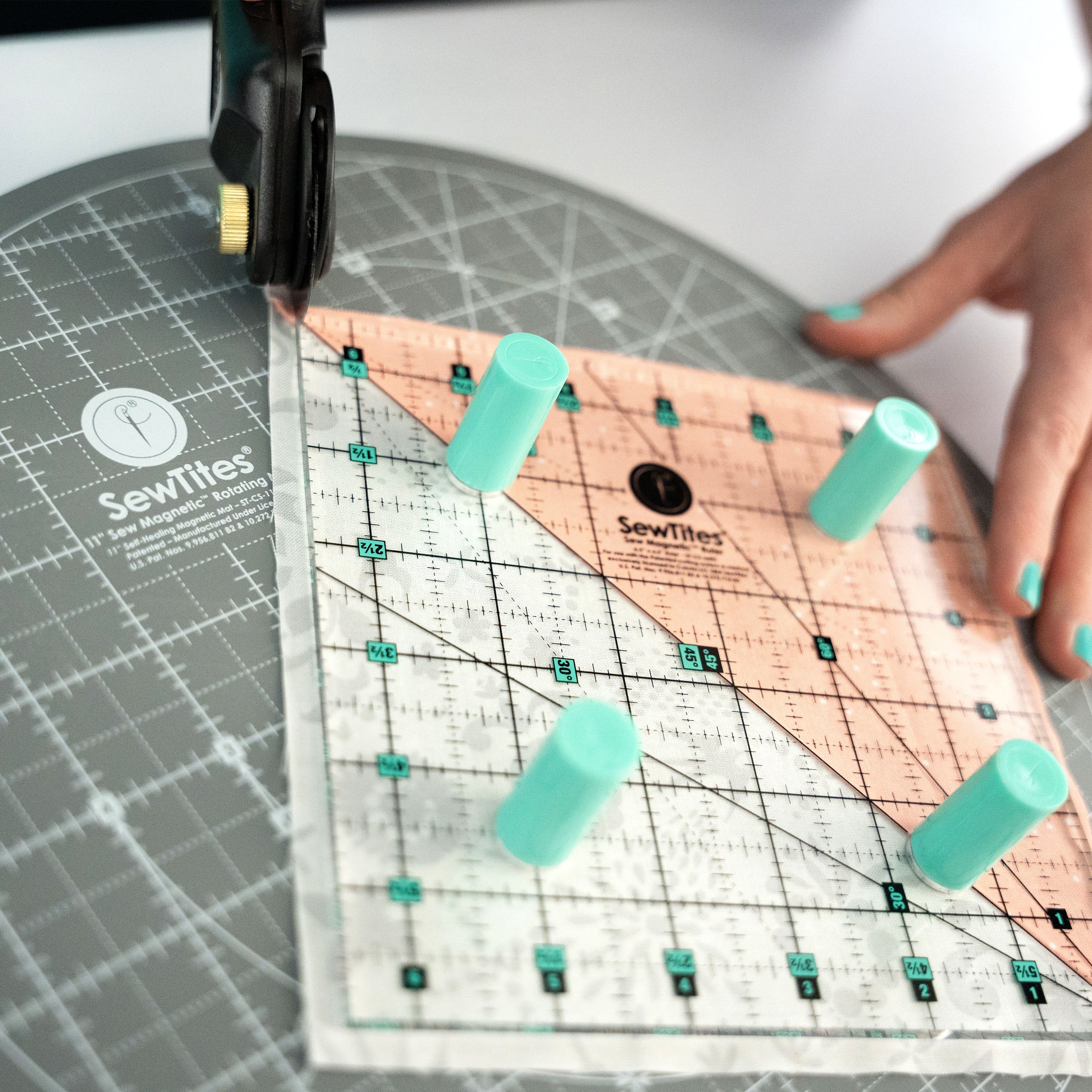 Sew Magnetic 6.5" x 6.5" Ruler by SewTites - Image 4