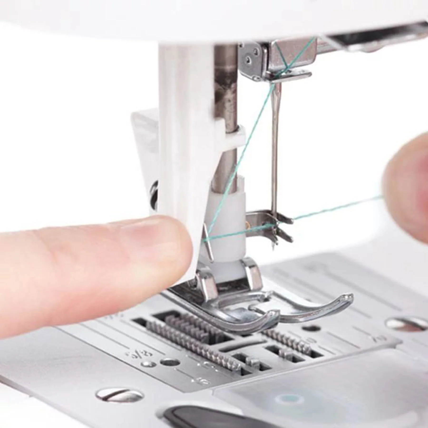 SINGER® Fashion Mate⢠3333 Sewing Machine - Image 3