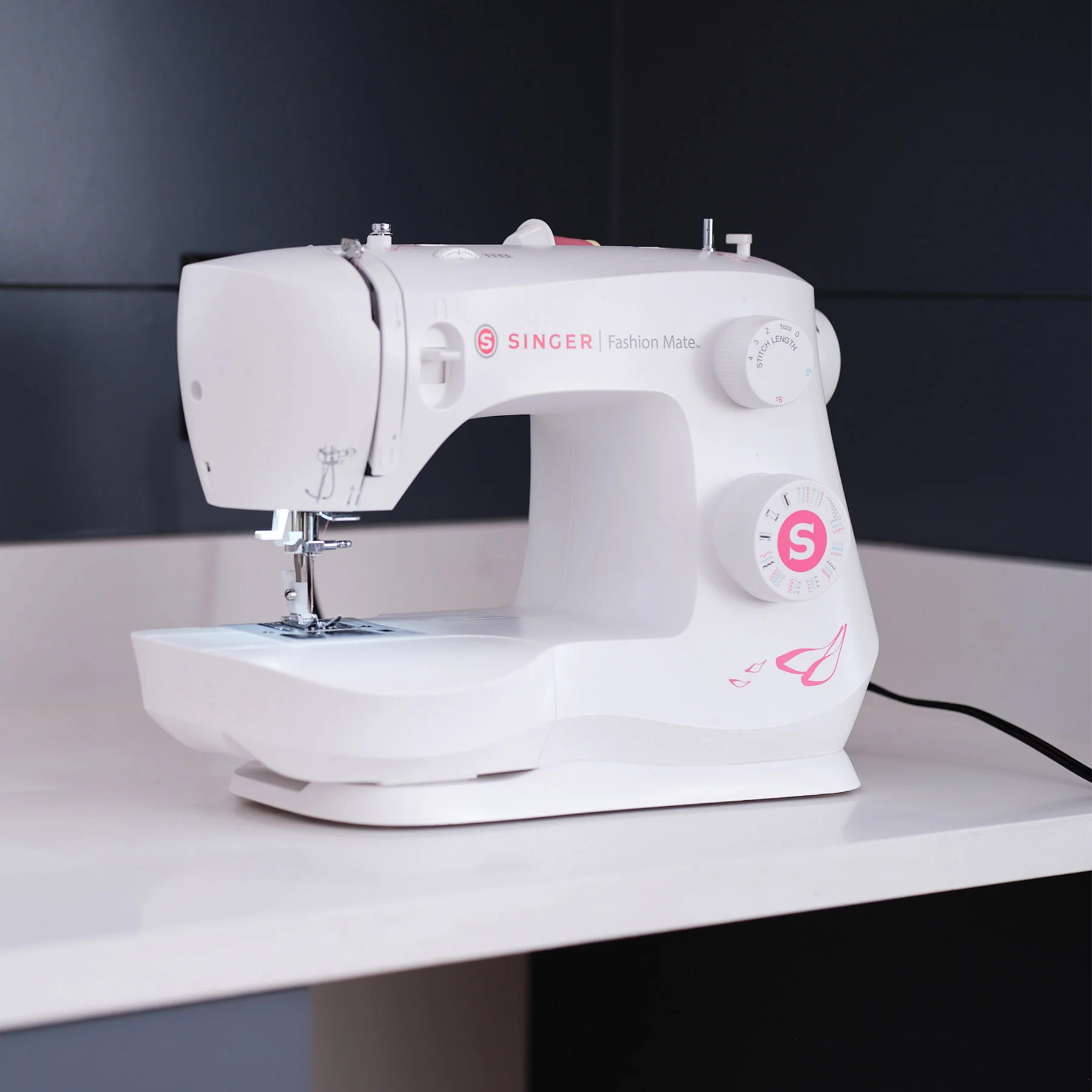 SINGER® Fashion Mate⢠3333 Sewing Machine - Image 7