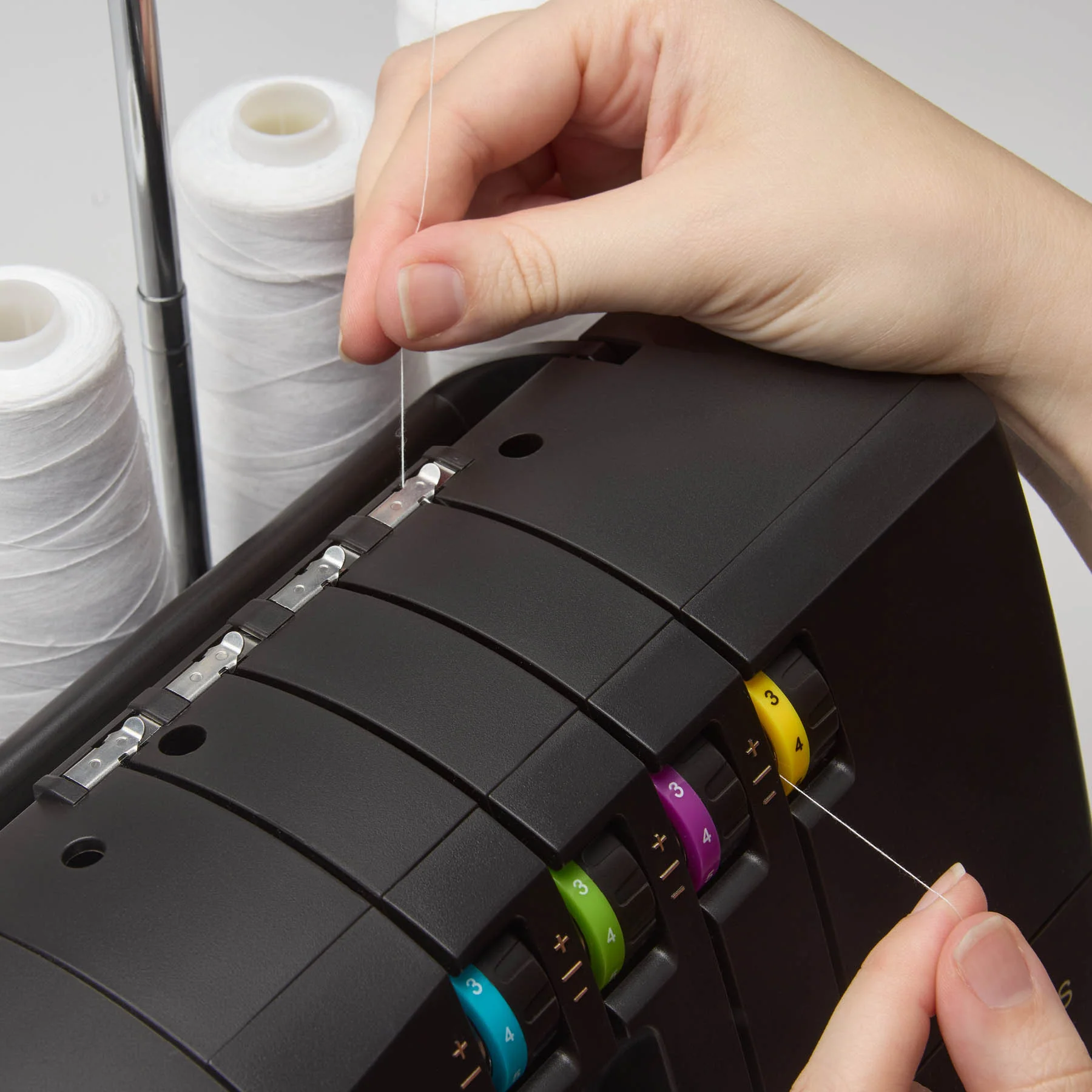 SINGER® HD0500S Classic Black Serger - Image 10