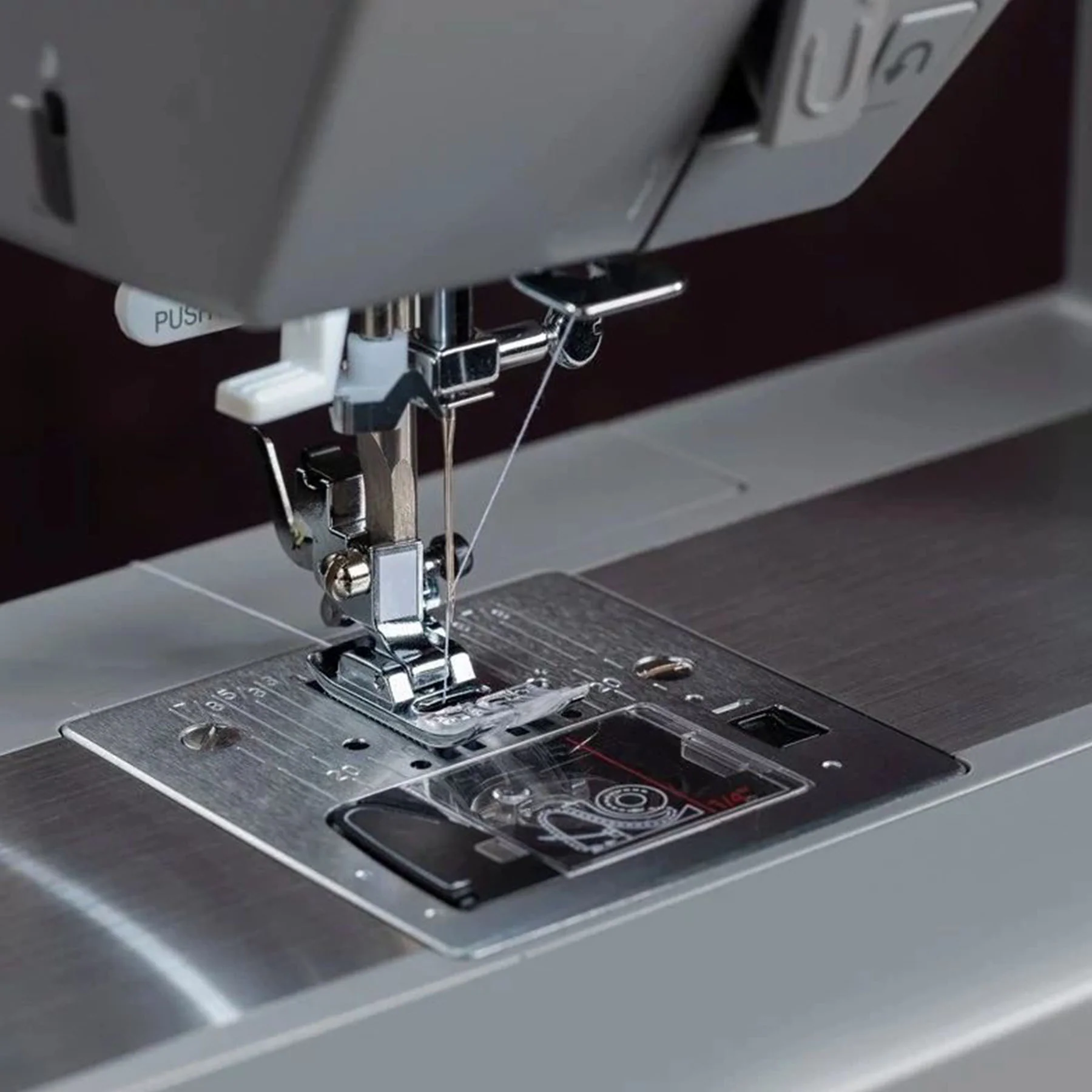 SINGER® Heavy Duty 6600C Sewing Machine - Image 4