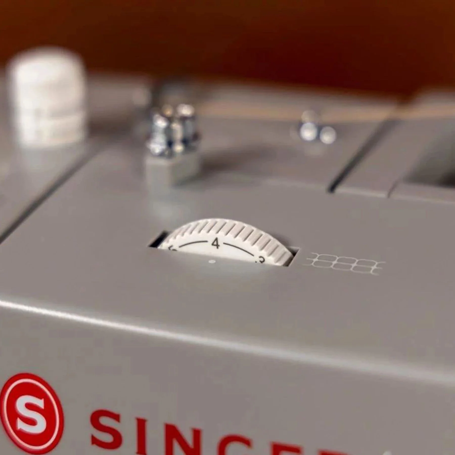 SINGER® Refurbished Heavy Duty 6600C Sewing Machine - Image 6