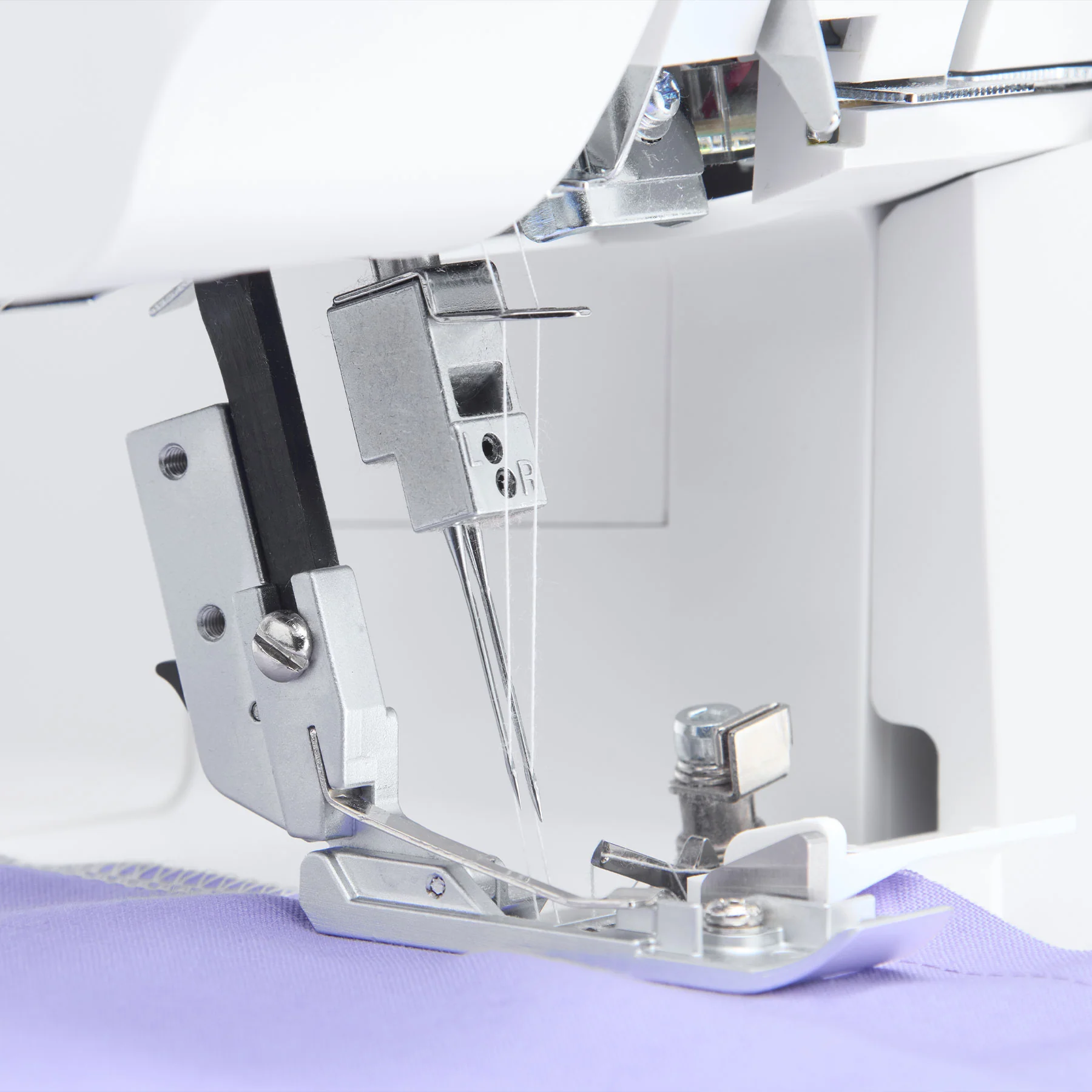 SINGERĀ® S0600 Serger - Image 8