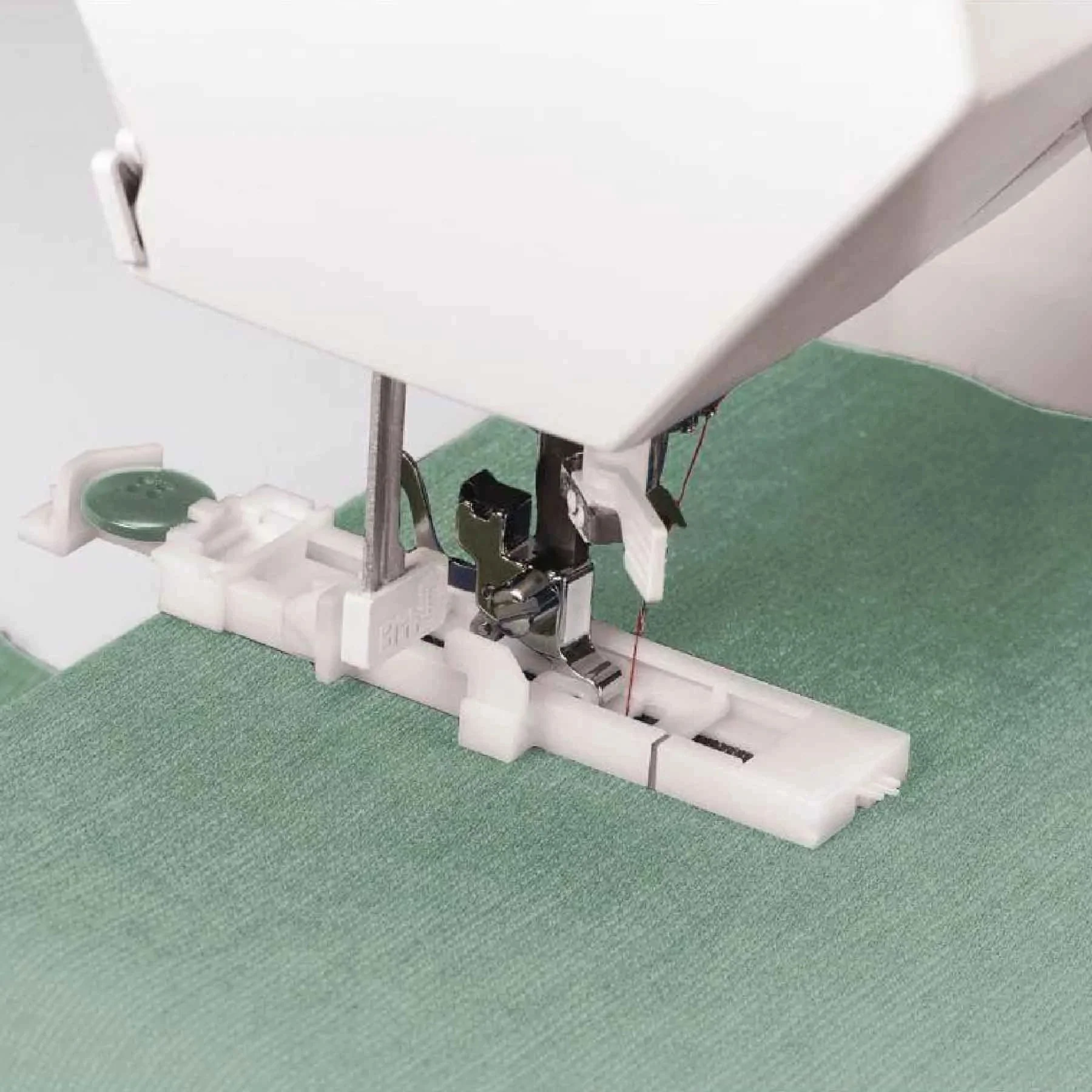 SINGERĀ® Tradition 2277 Sewing Machine - Image 3