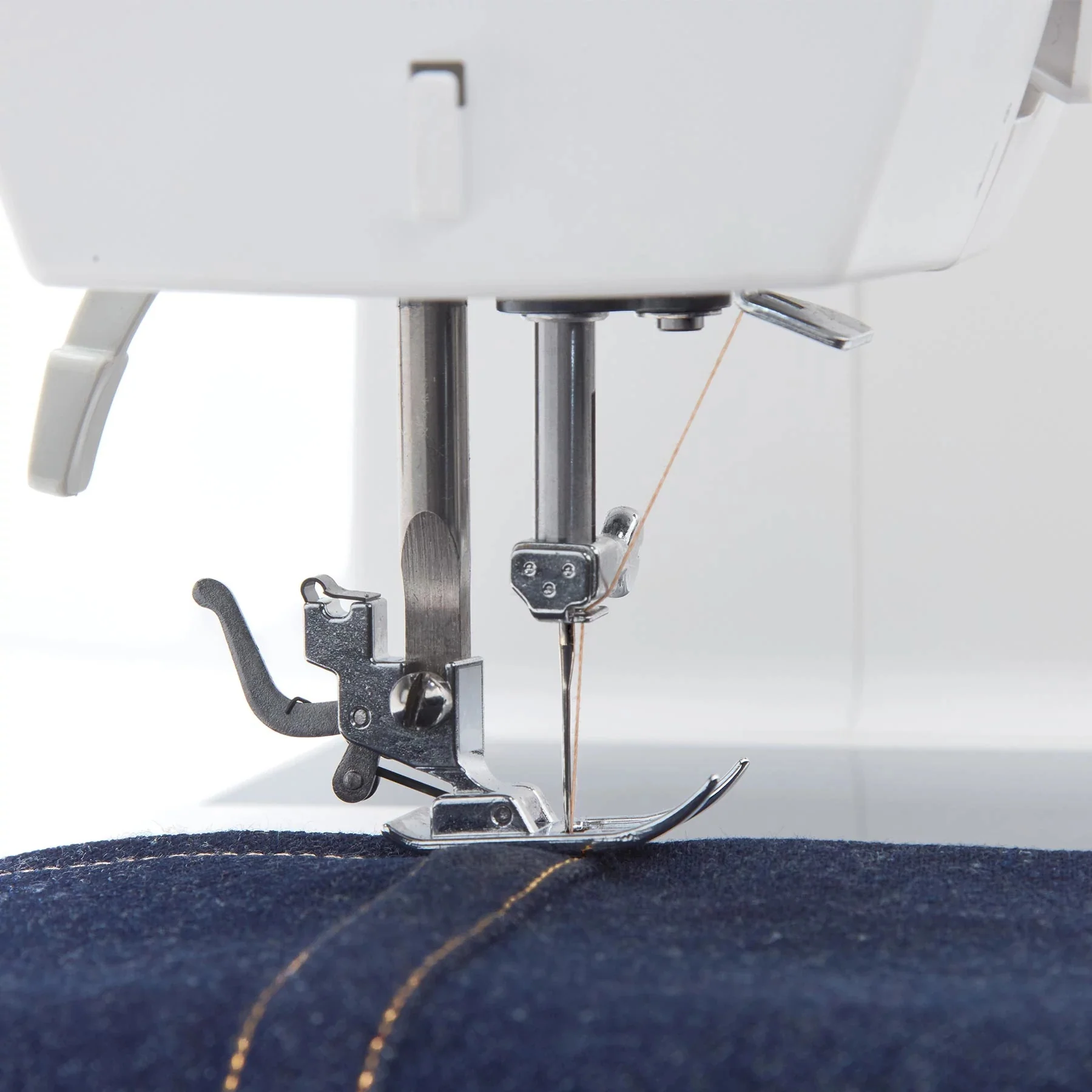 The SINGERĀ® Portable & Stylish Sewing Bundle - Image 7