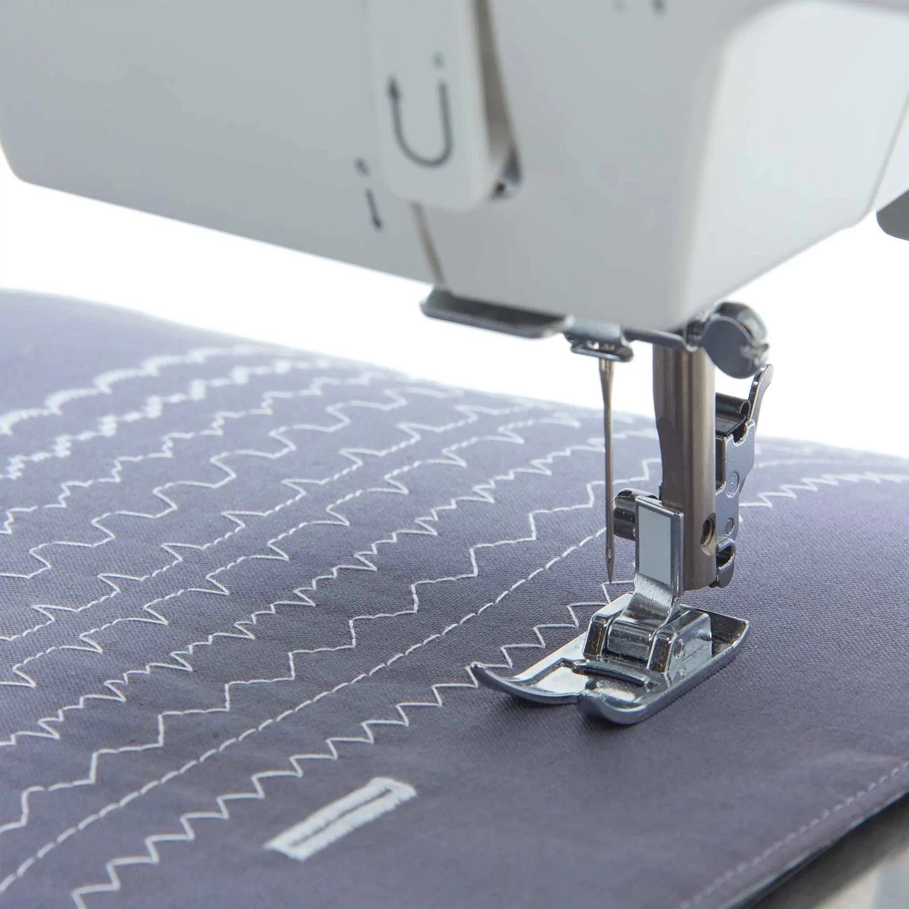 The SINGERĀ® Portable & Stylish Sewing Bundle - Image 8